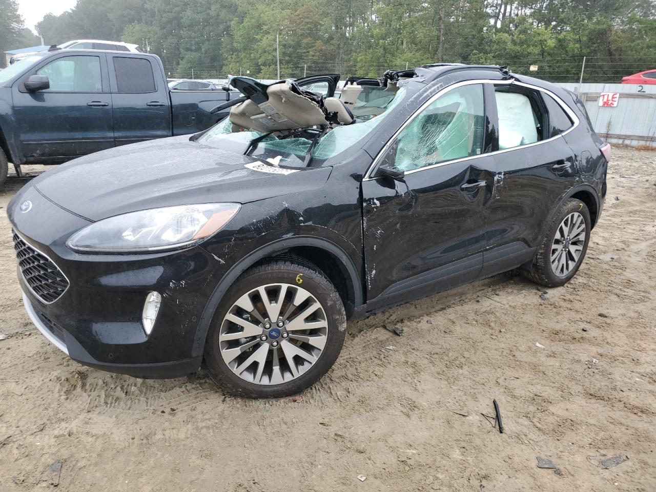 FORD ESCAPE TITANIUM