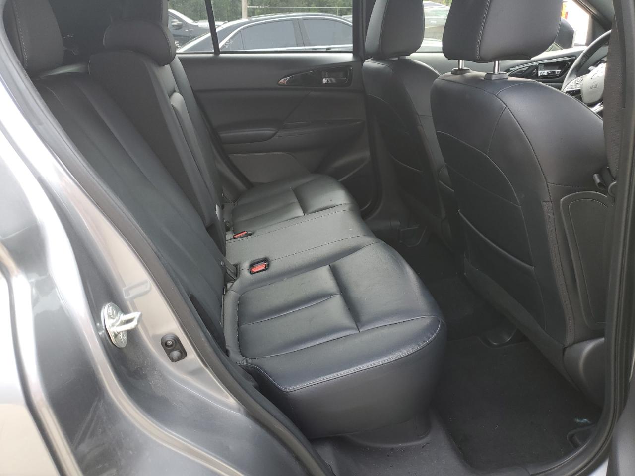 MITSUBISHI ECLIPSE SE