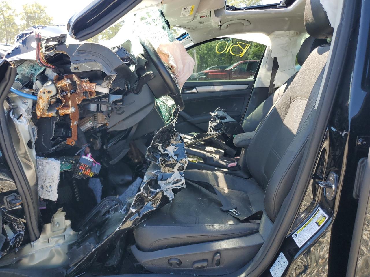 VOLKSWAGEN PASSAT SE