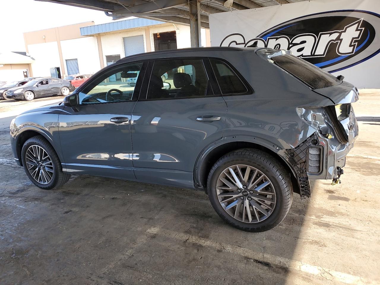 AUDI Q3 PREMIUM 40