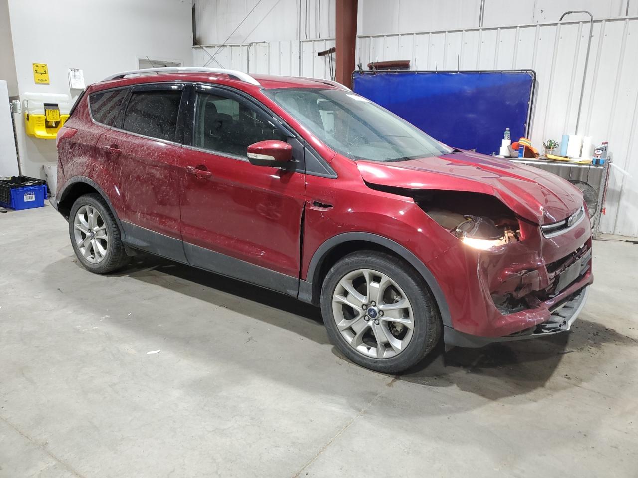 FORD ESCAPE TITANIUM