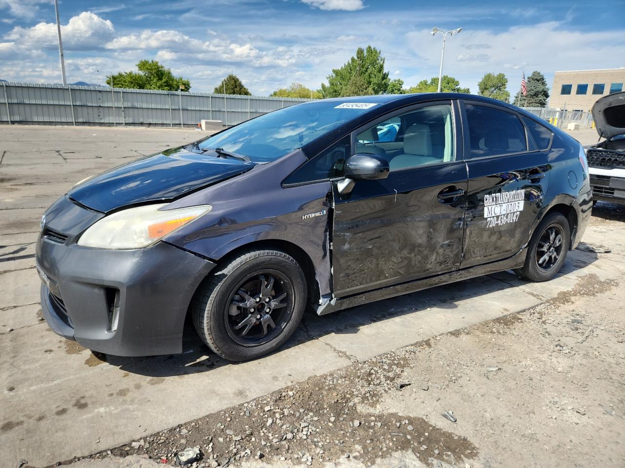 TOYOTA PRIUS