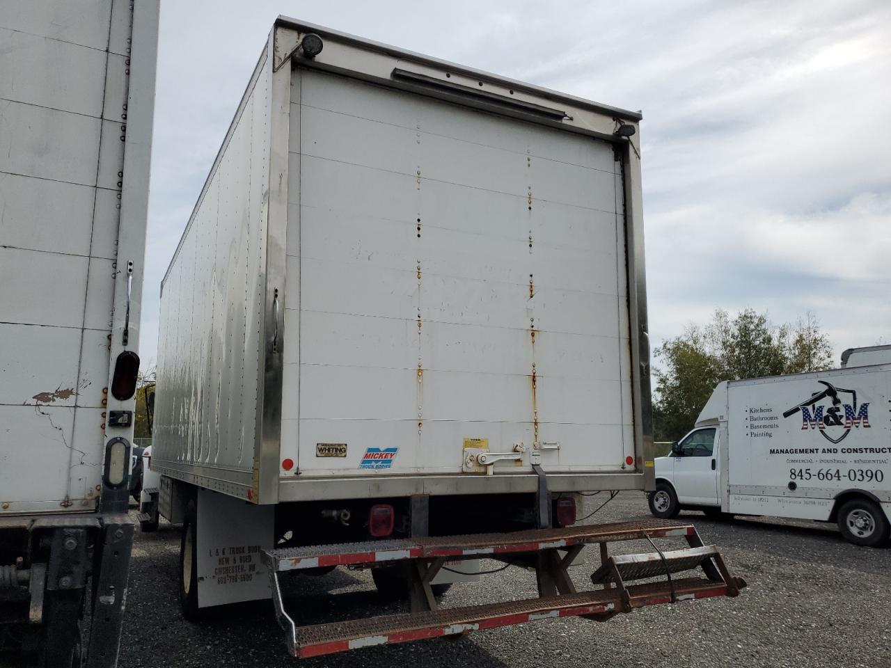 Lot #3257101356 2010 INTERNATIONAL 4000 4300