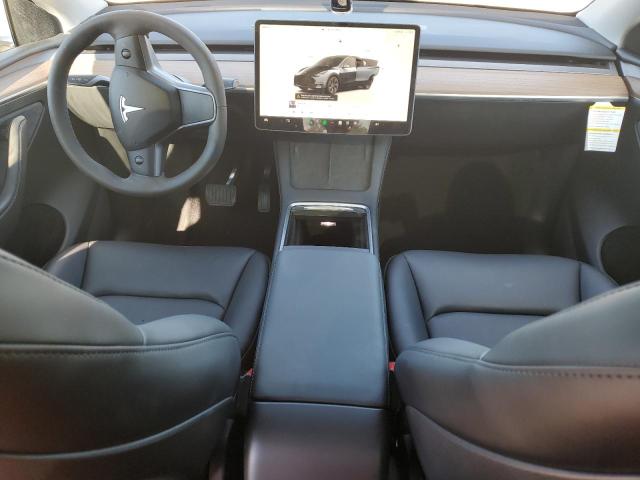 2025 TESLA MODEL Y 7SAYGDEDXSF240875