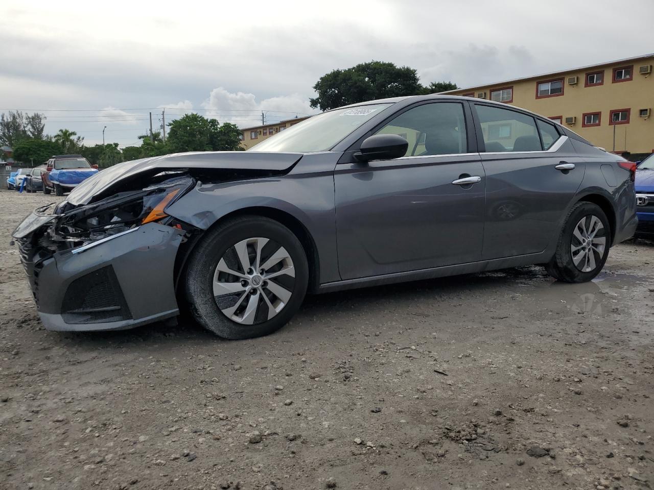 NISSAN ALTIMA S