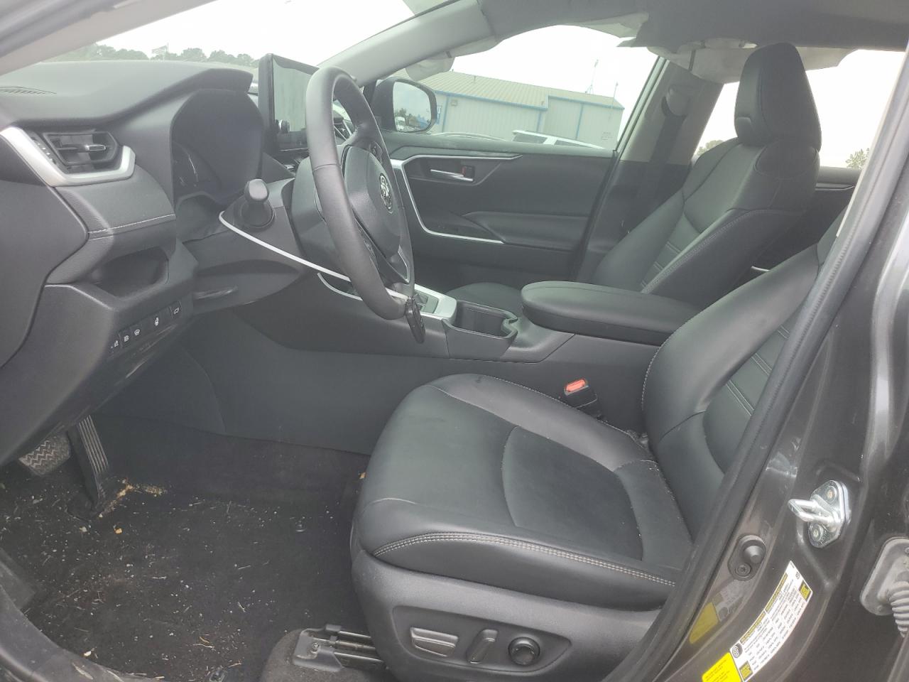 TOYOTA RAV4 XLE PREMIUM