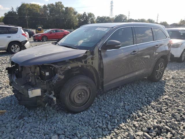 Global Auto Auctions: 2019 TOYOTA HIGHLANDER SE