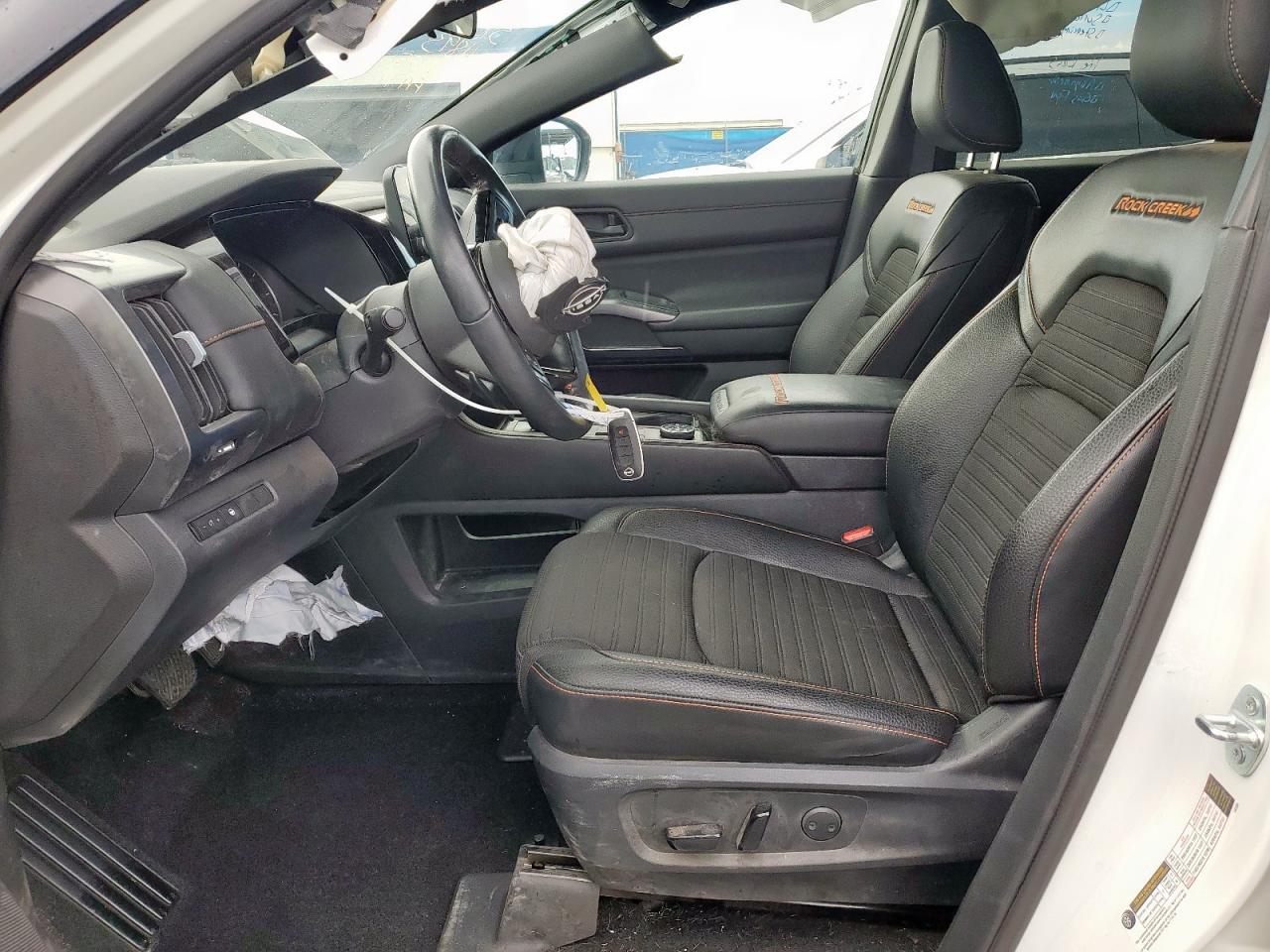 NISSAN PATHFINDER SV