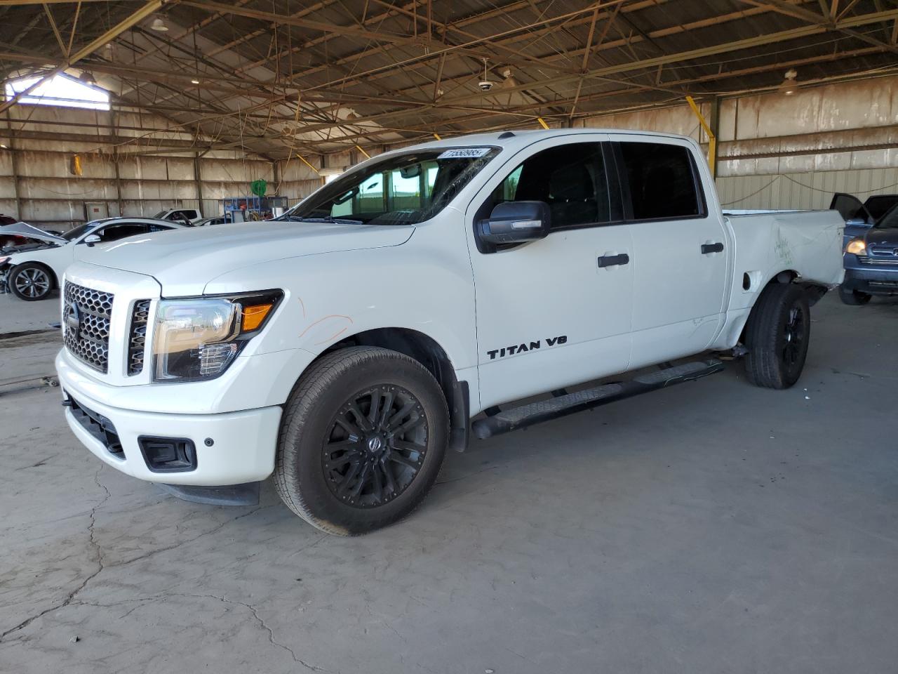 NISSAN TITAN SV