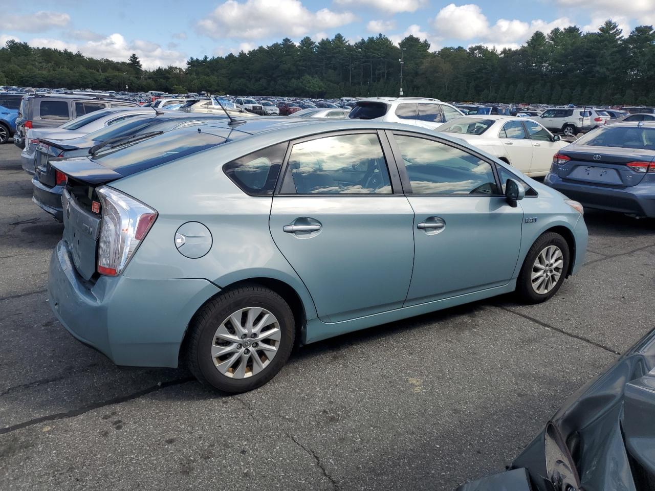 TOYOTA PRIUS PLUG-IN