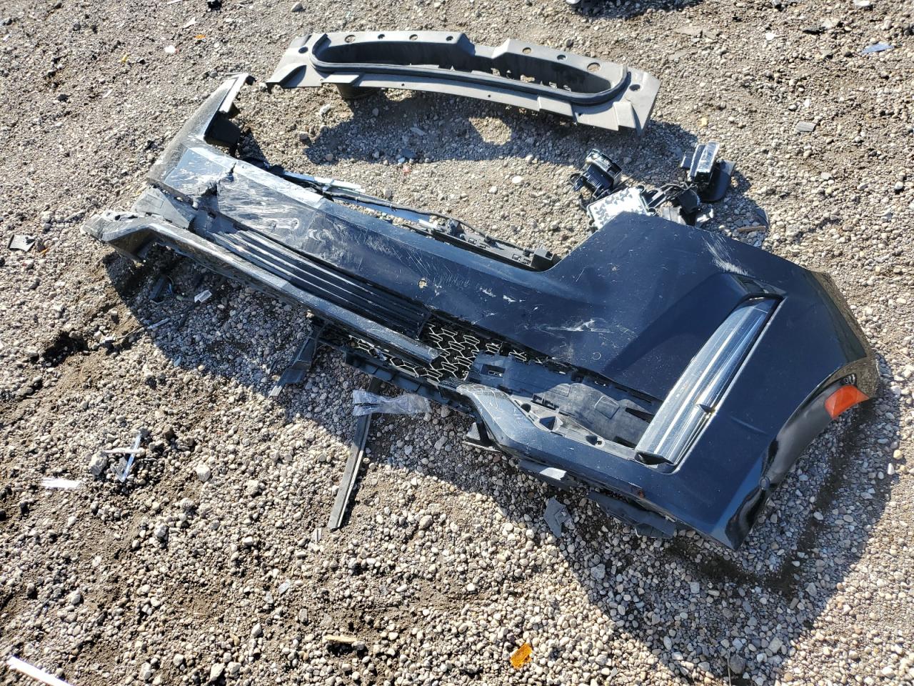 CADILLAC ESCALADE ESV PREMIUM LUXURY