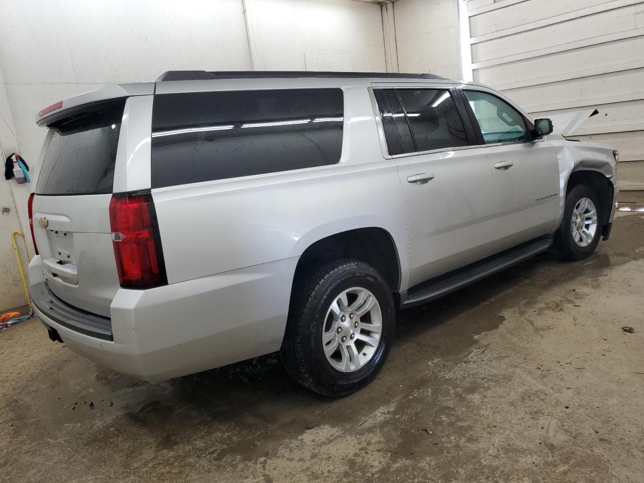 CHEVROLET SUBURBAN C1500 LS