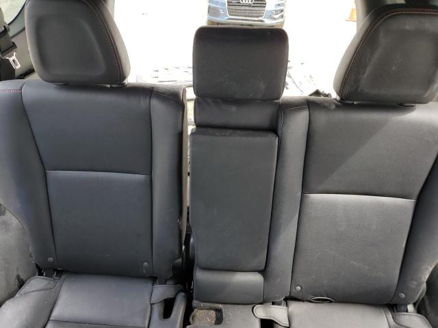 2018 TOYOTA RAV4 SE JTMJFREV5JJ737671