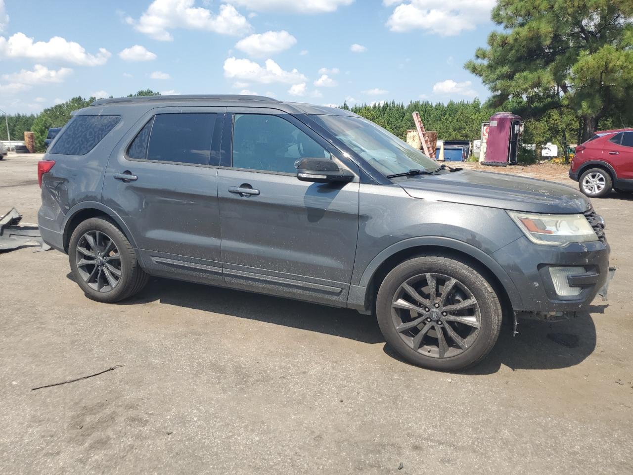 FORD EXPLORER XLT