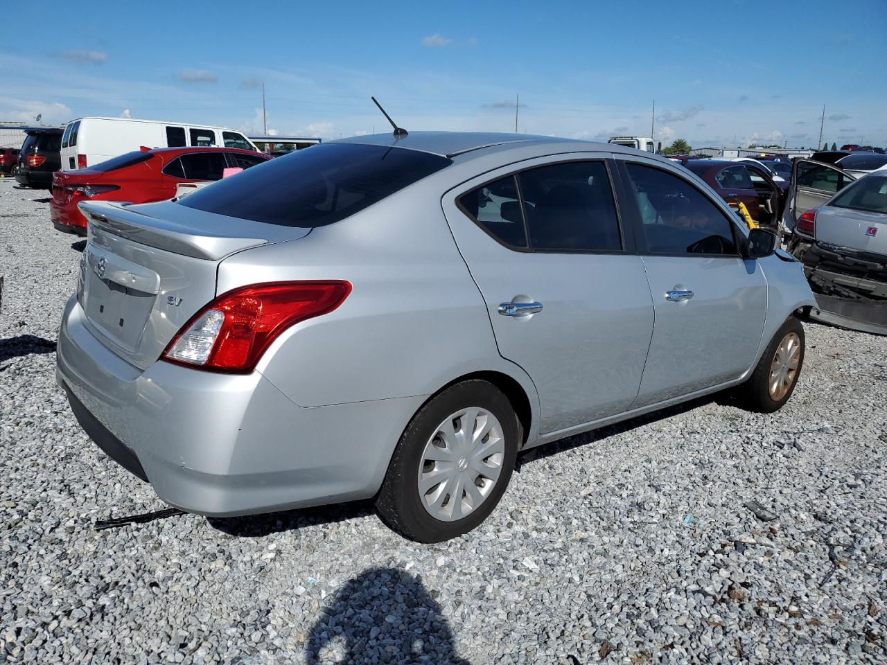NISSAN VERSA S