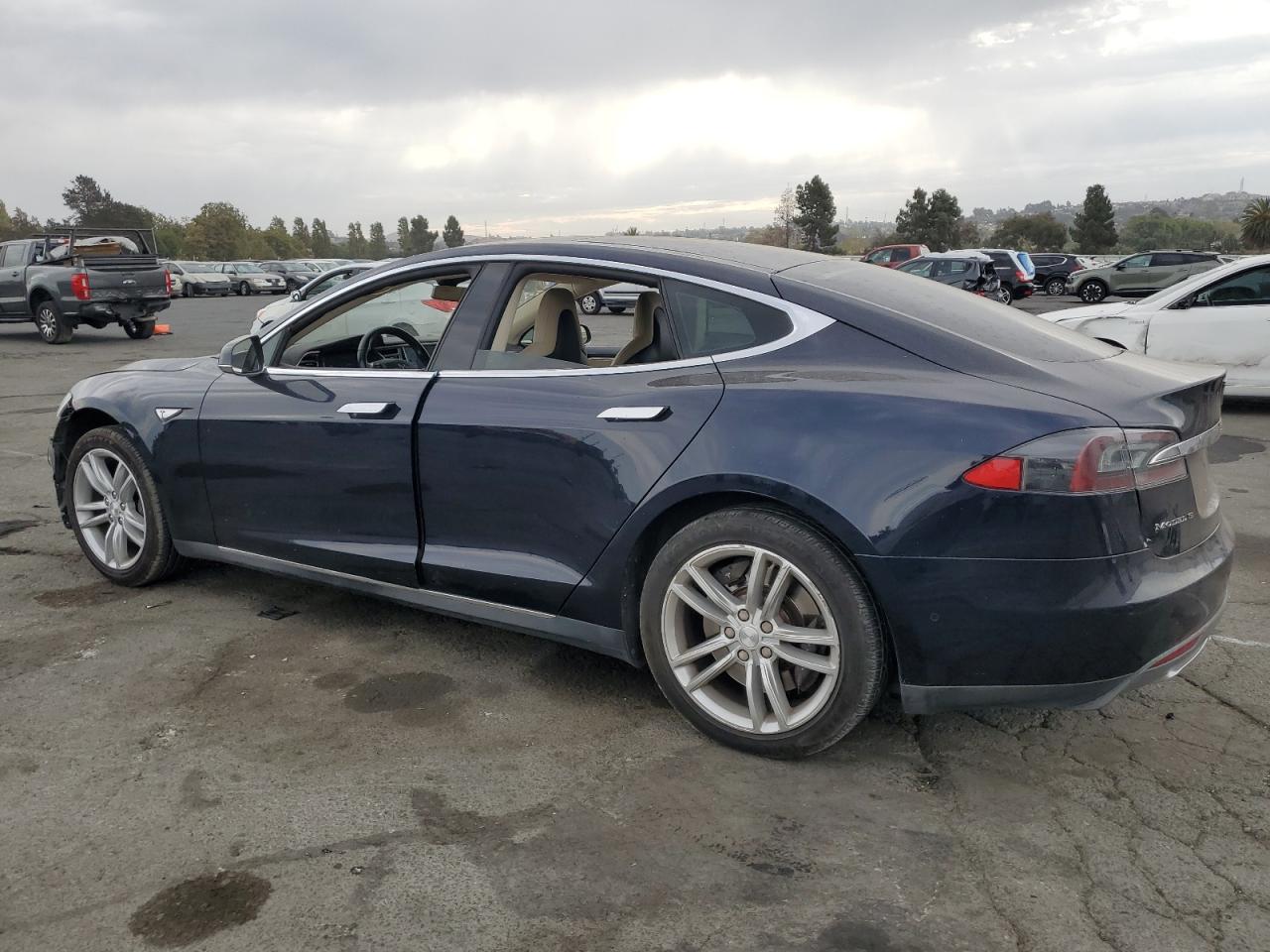 TESLA MODEL S