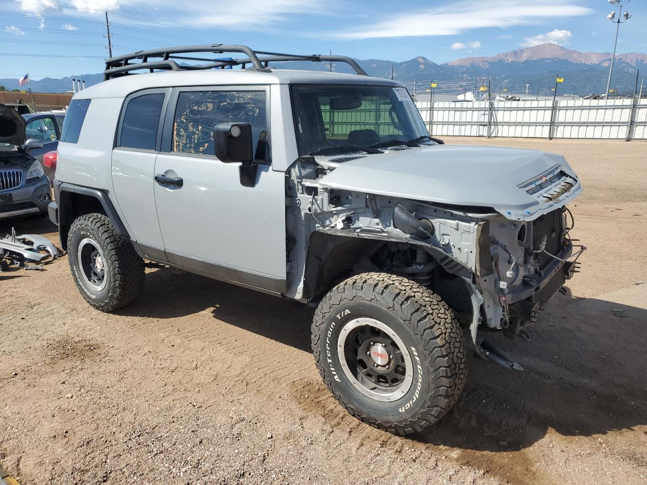 TOYOTA FJ CRUISER