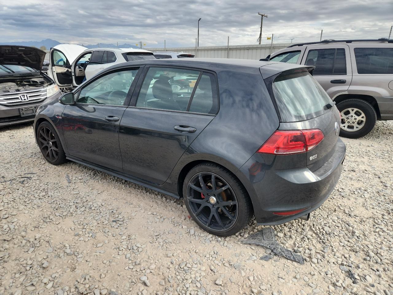 VOLKSWAGEN GOLF GTI