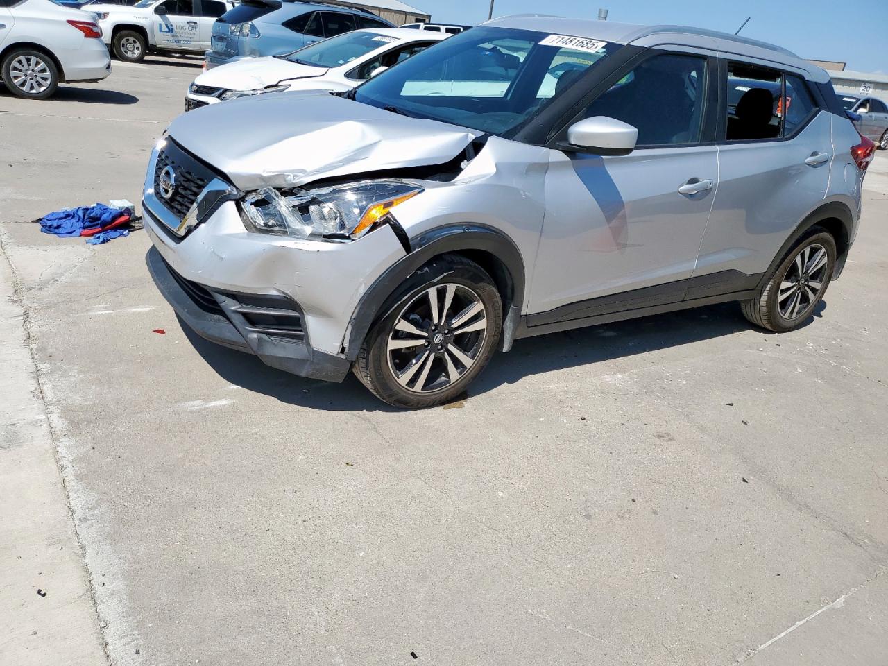 NISSAN KICKS S