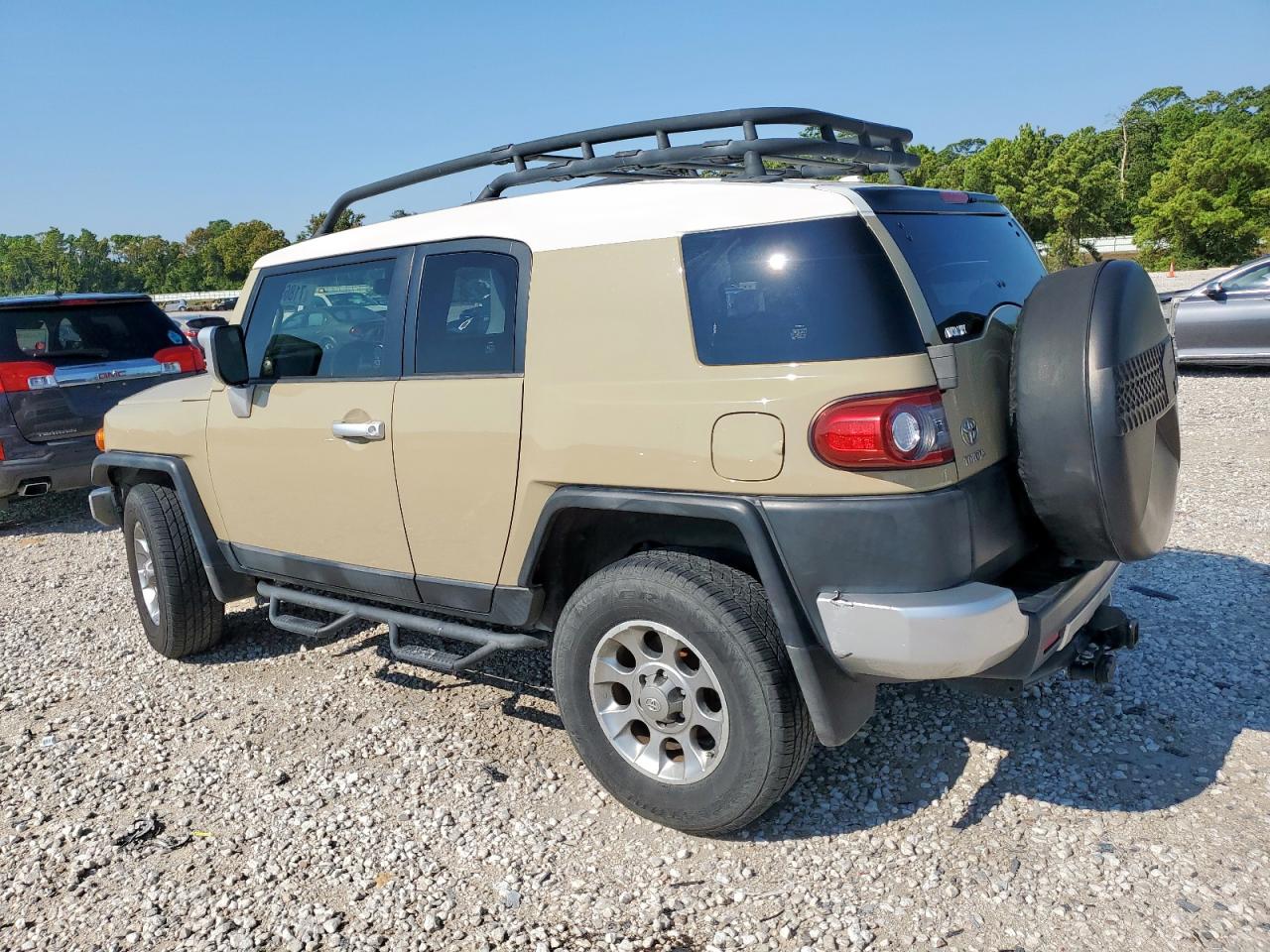 TOYOTA FJ CRUISER