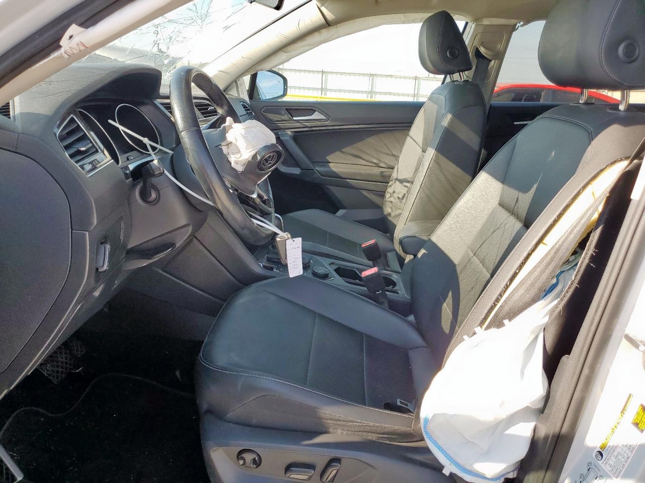 VOLKSWAGEN TIGUAN SE