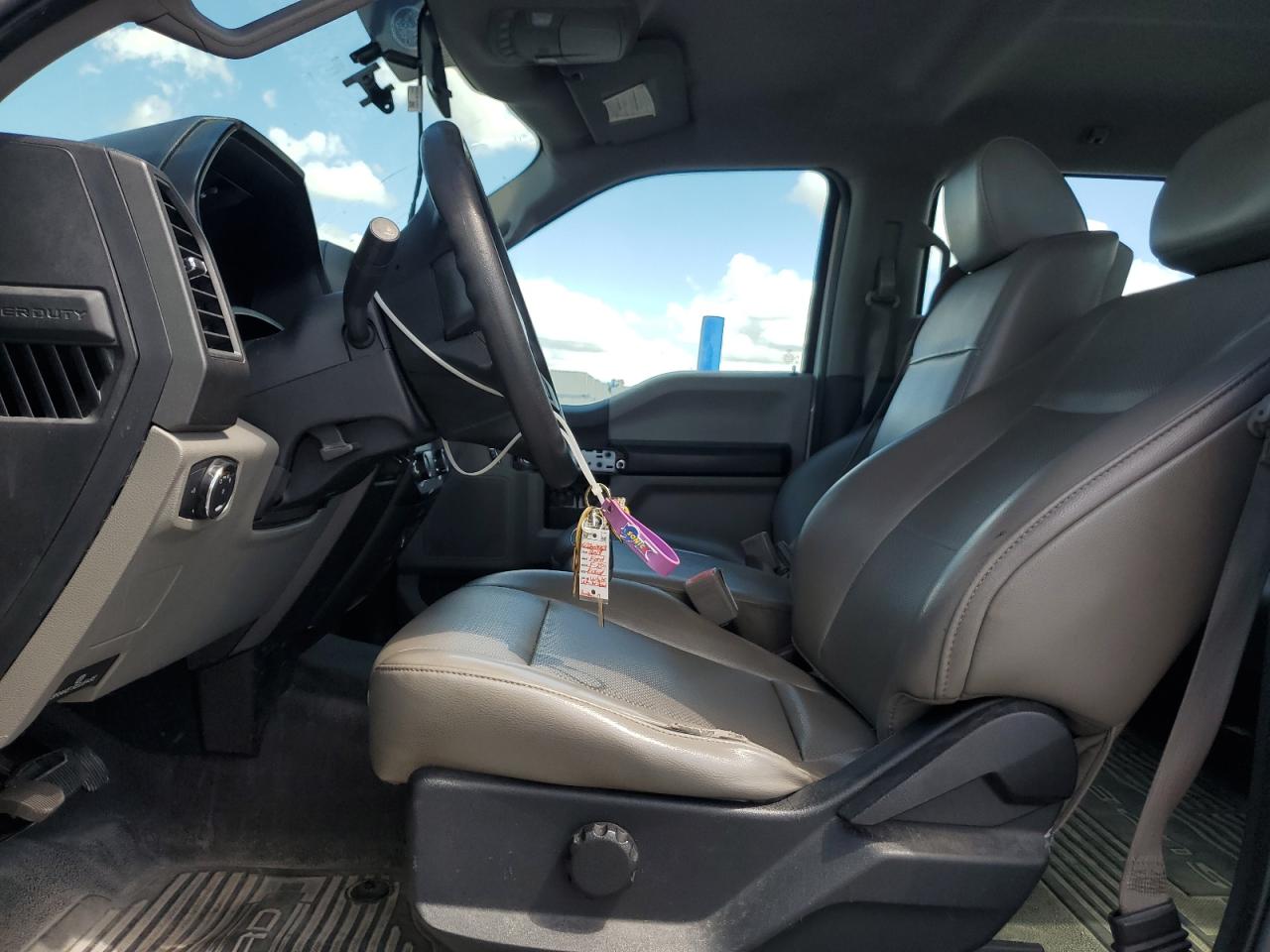 FORD F-250 SUPER DUTY