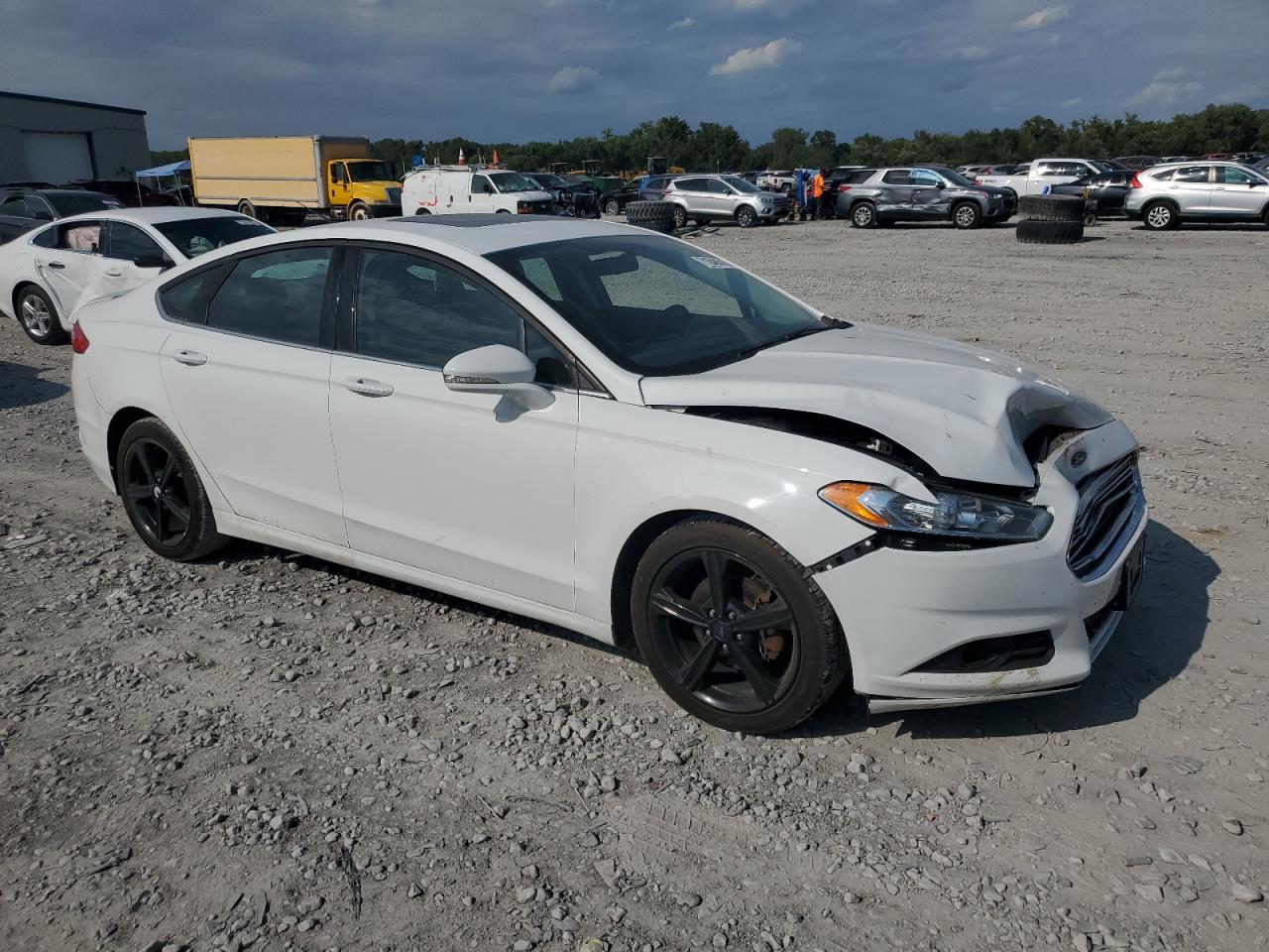 FORD FUSION SE