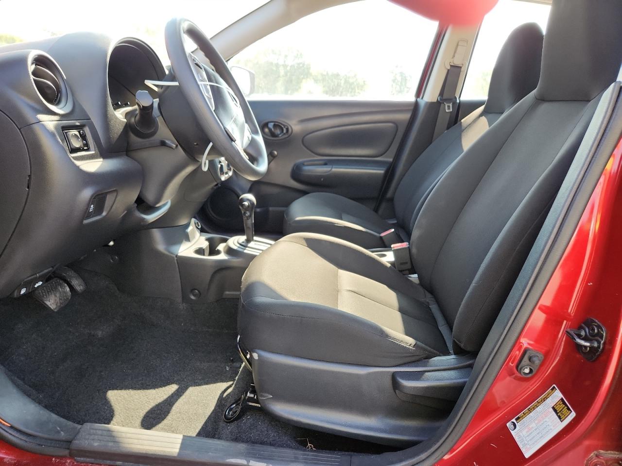 NISSAN VERSA S