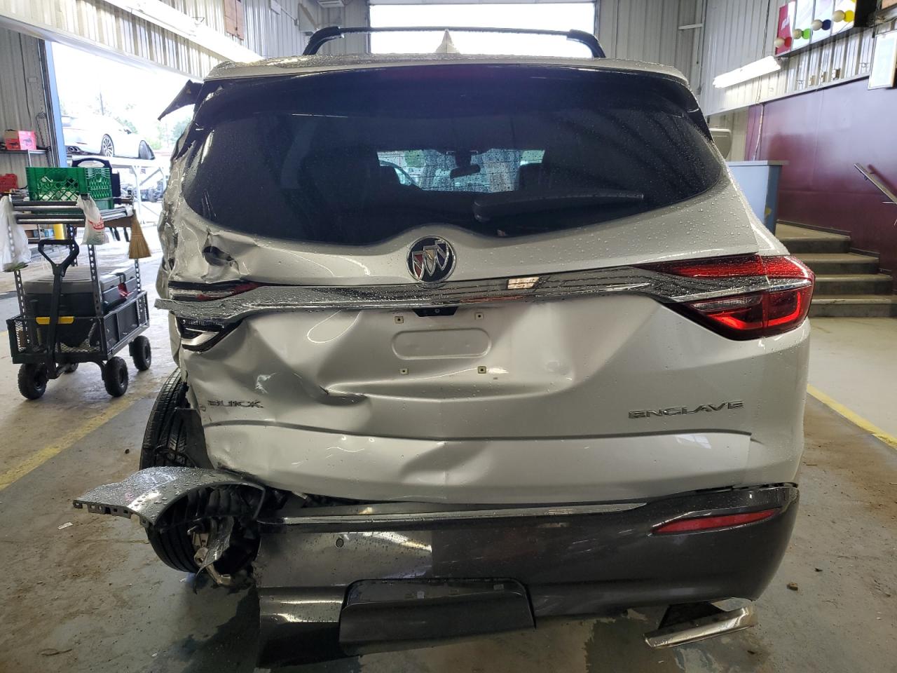 BUICK ENCLAVE ESSENCE