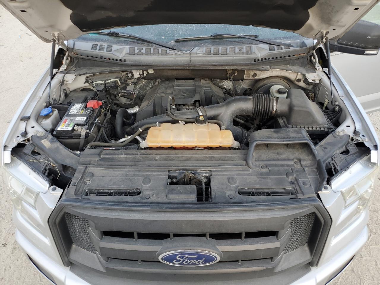 FORD F-150 SUPER CAB