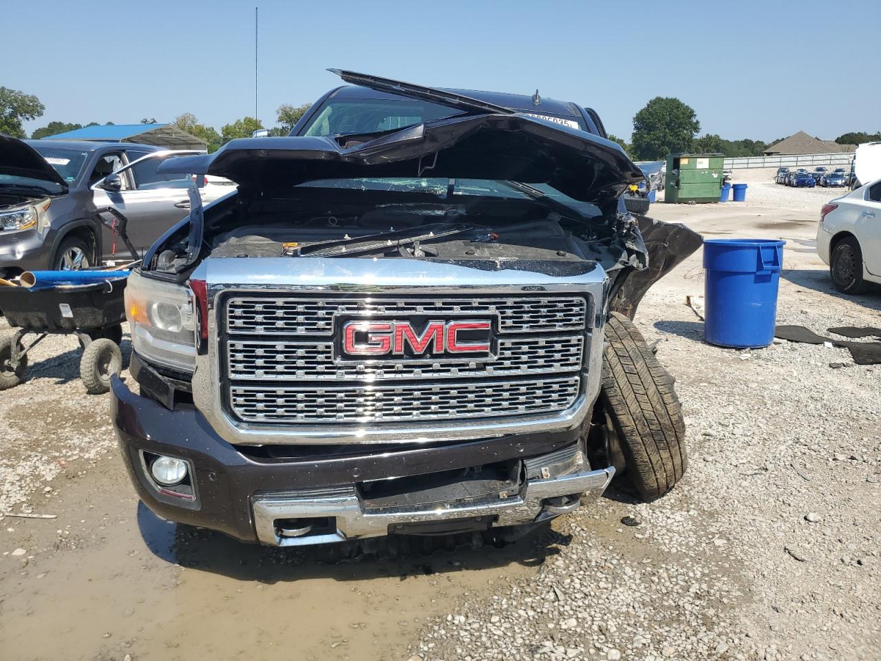 GMC SIERRA K2500 DENALI