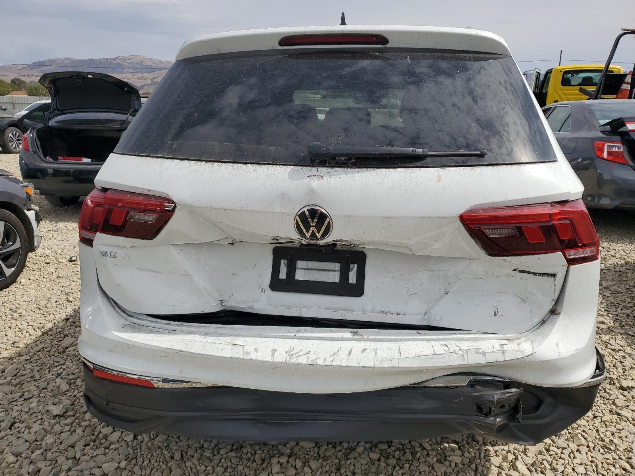 VOLKSWAGEN TIGUAN SE