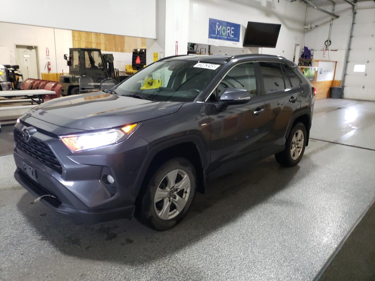 TOYOTA RAV4 XLE