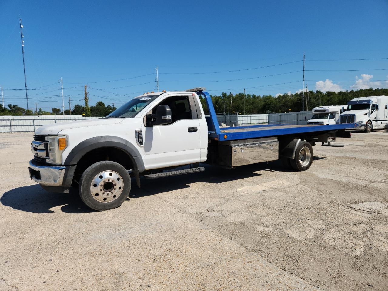 FORD F-550 SUPER DUTY