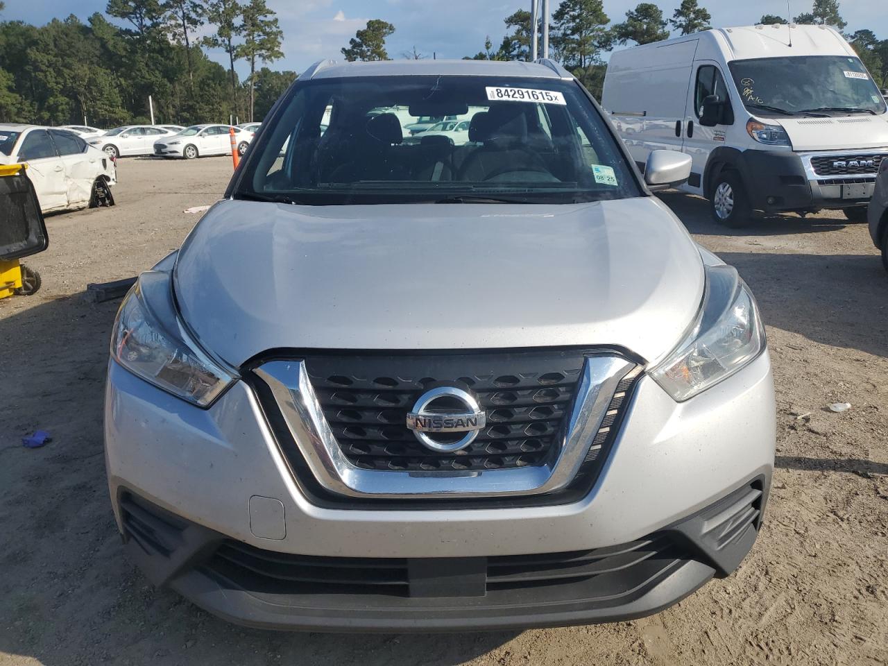 NISSAN KICKS SV