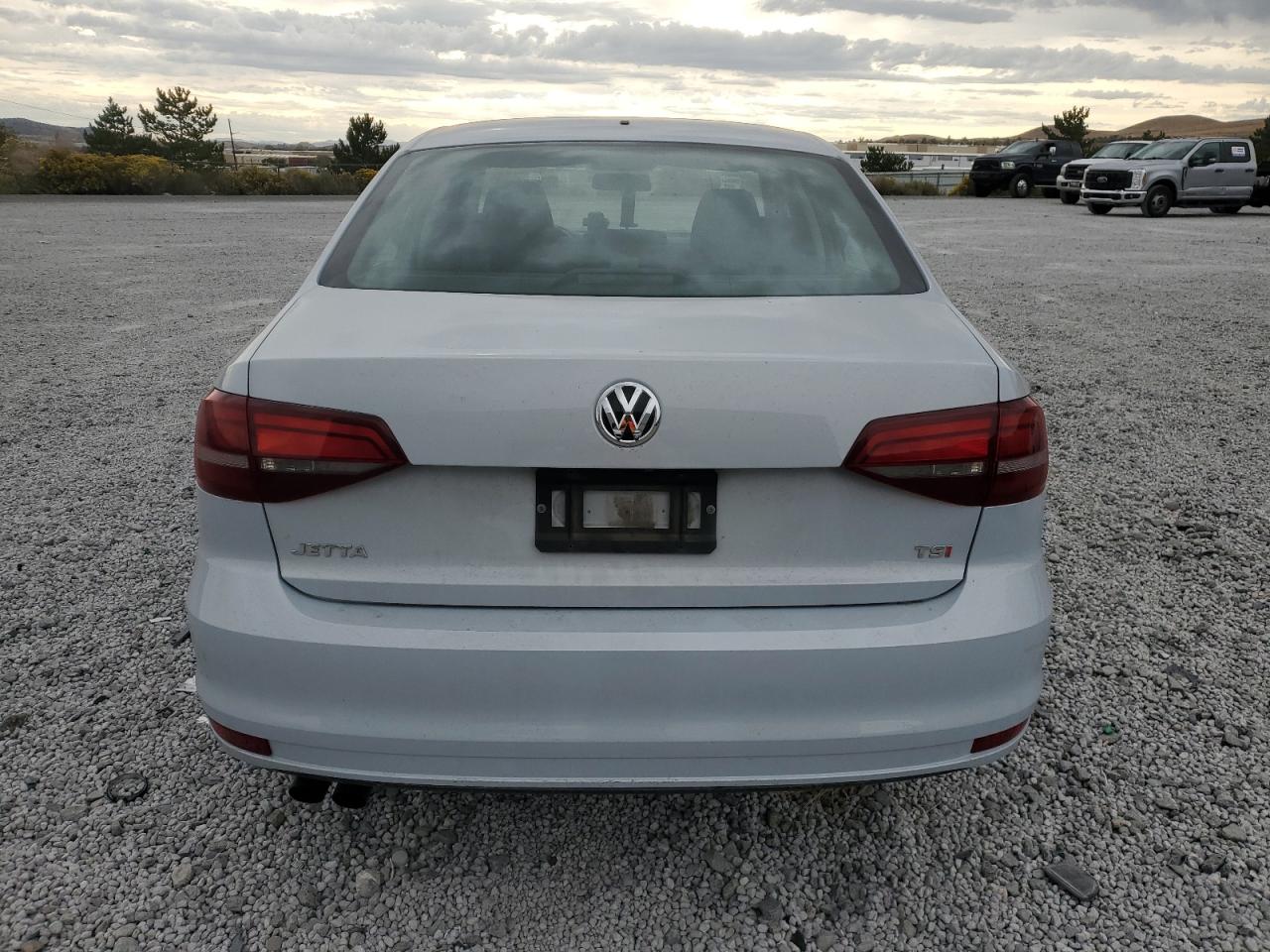 VOLKSWAGEN JETTA S
