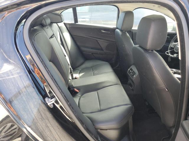 2017 JAGUAR XE PREMIUM SAJAD4BV0HA961018