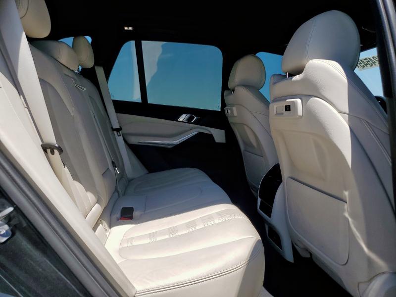 2021 BMW X5 XDRIVE4 5UXCR6C07M9F51384