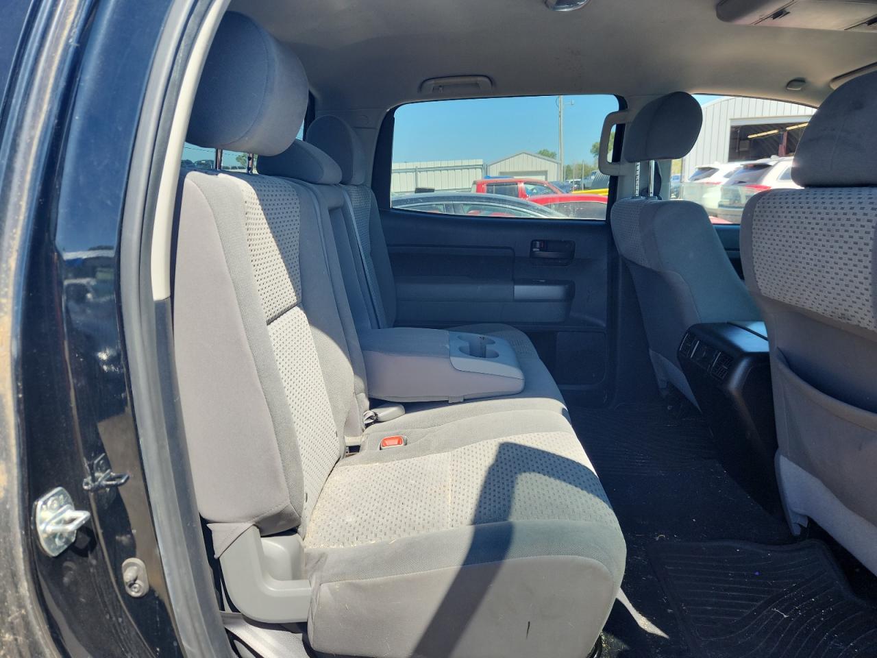 TOYOTA TUNDRA CREWMAX SR5