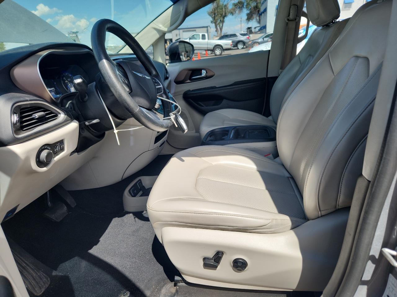 CHRYSLER VOYAGER LXI