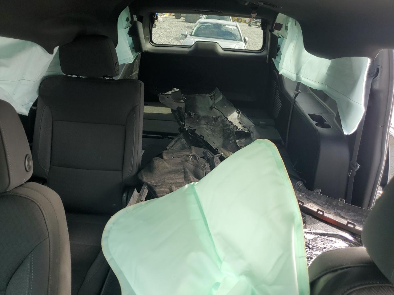 CHEVROLET SUBURBAN C1500 LS