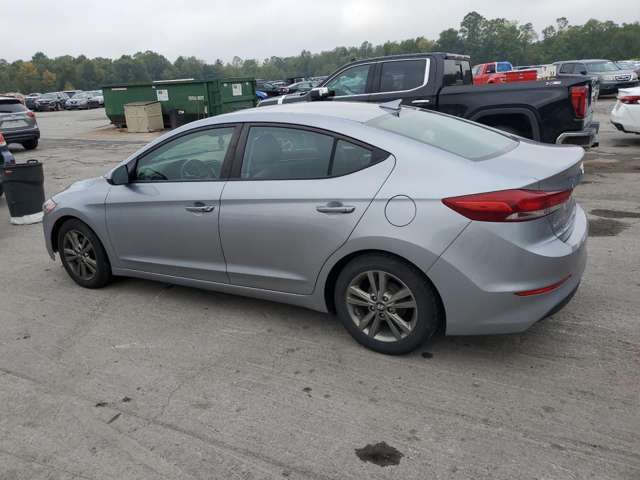 HYUNDAI ELANTRA SE