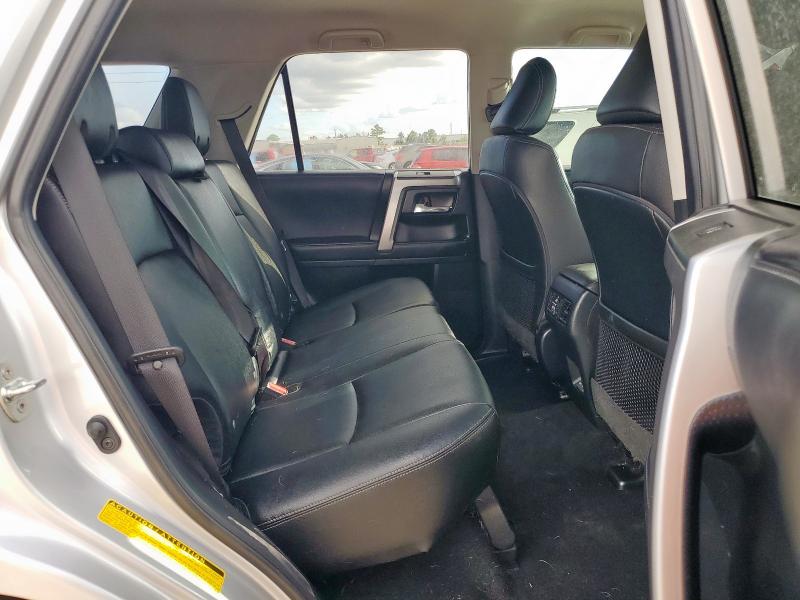 2024 TOYOTA 4RUNNER SR JTESU5JR8R6246727