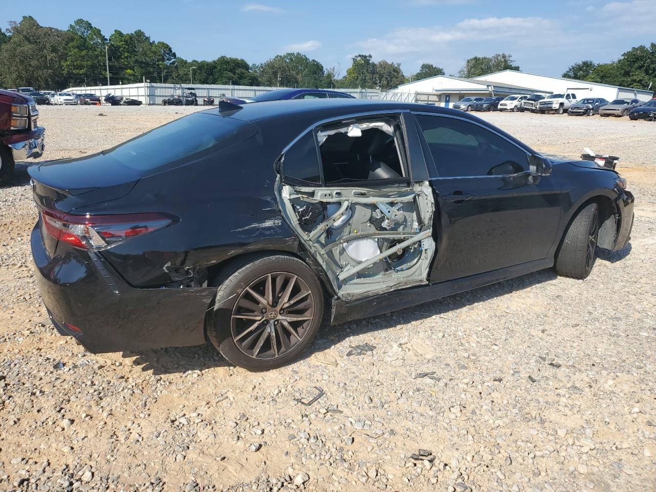 TOYOTA CAMRY SE NIGHT SHADE