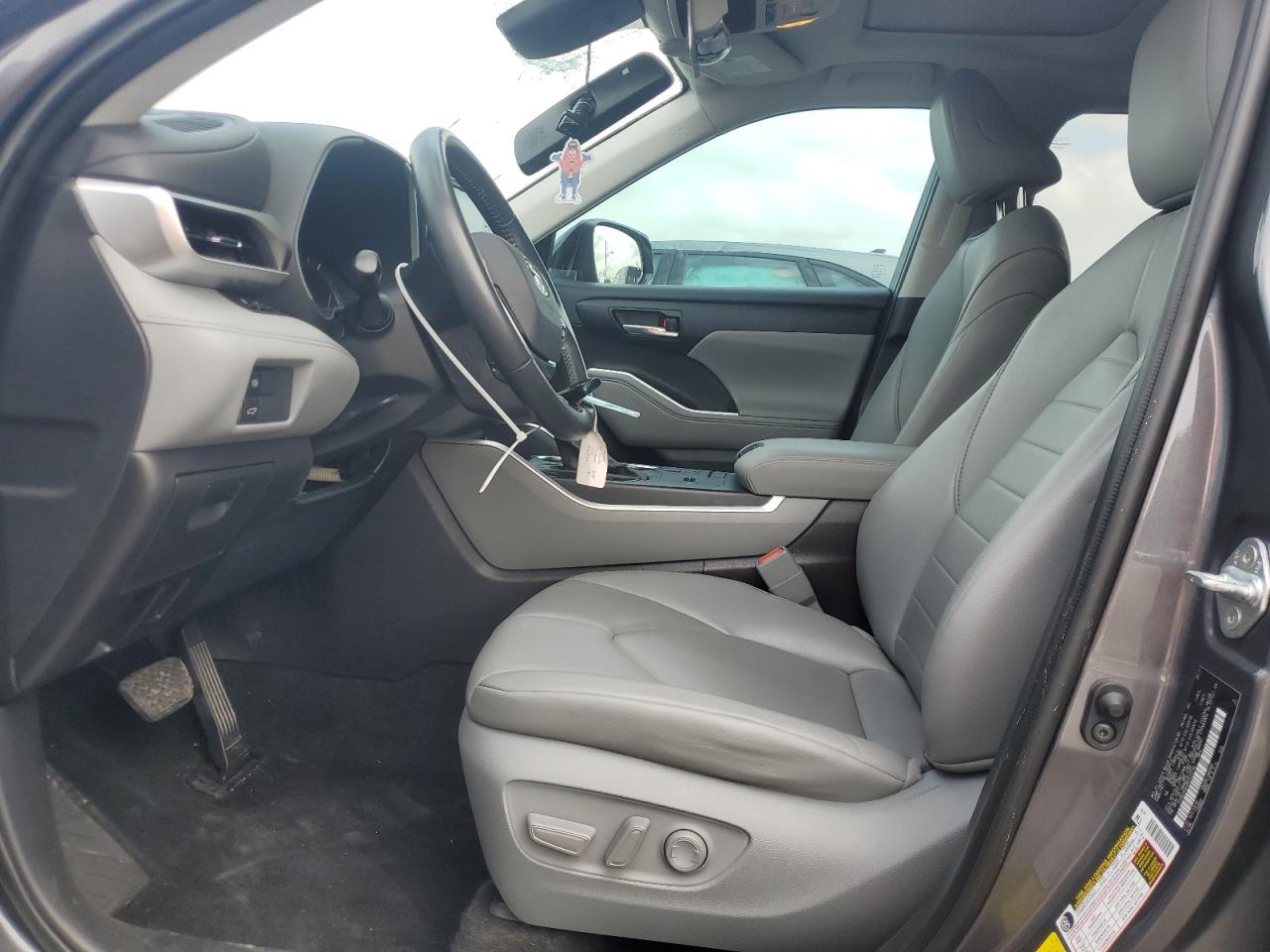 TOYOTA HIGHLANDER XLE