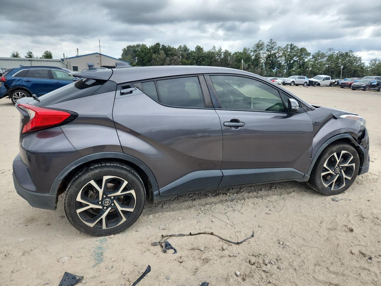 TOYOTA C-HR XLE