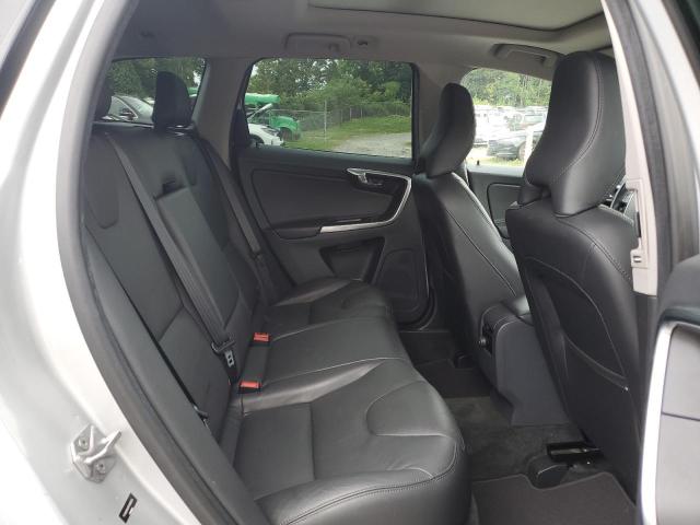 2015 VOLVO XC60 T6 PR YV4902RK9F2689215