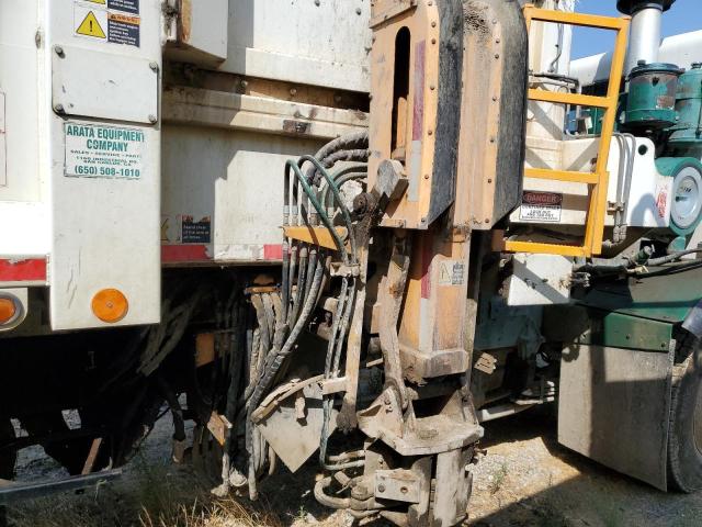 2009 PETERBILT TRACTOR 320 #3275543068