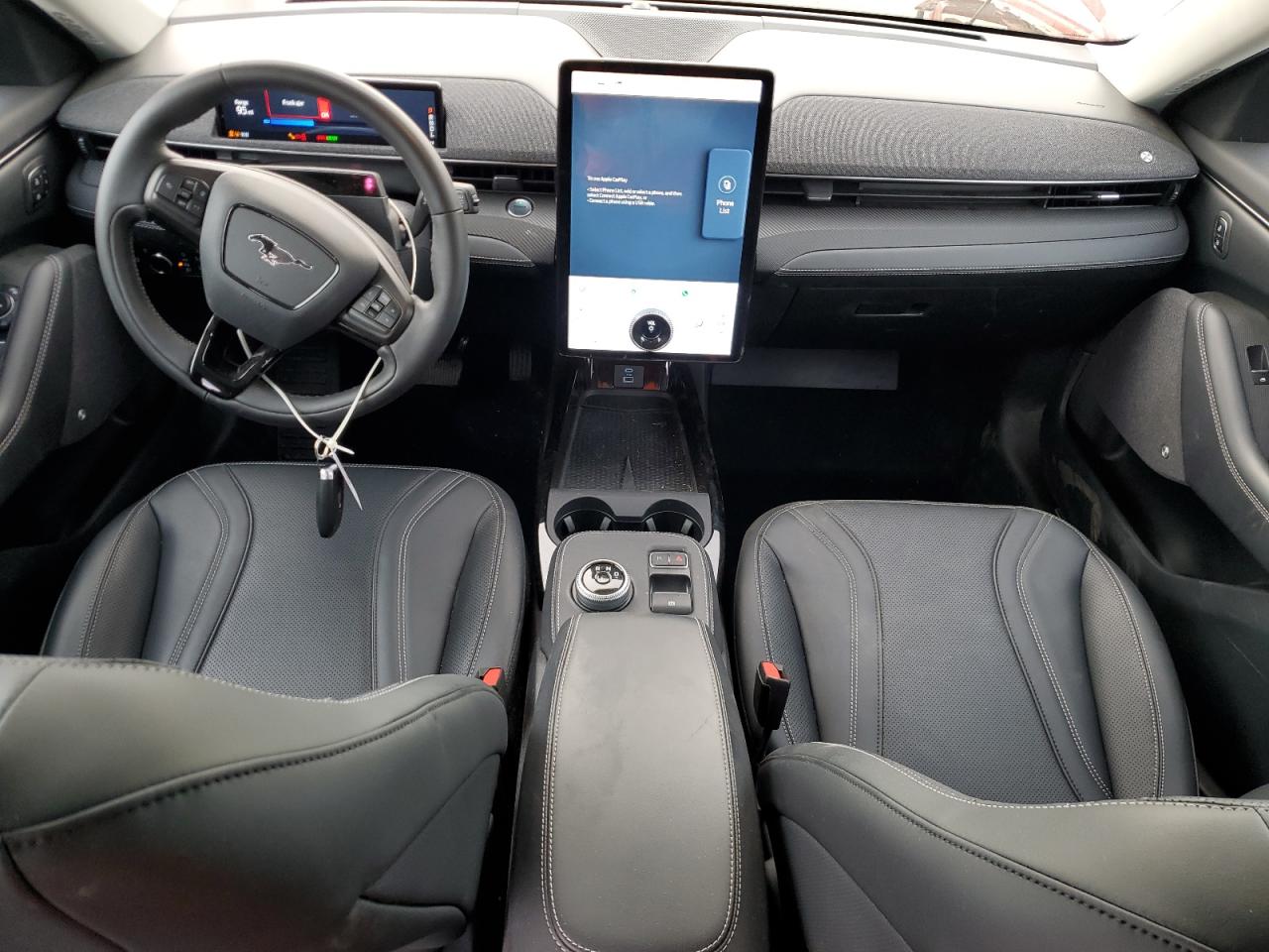 FORD MUSTANG PREMIUM