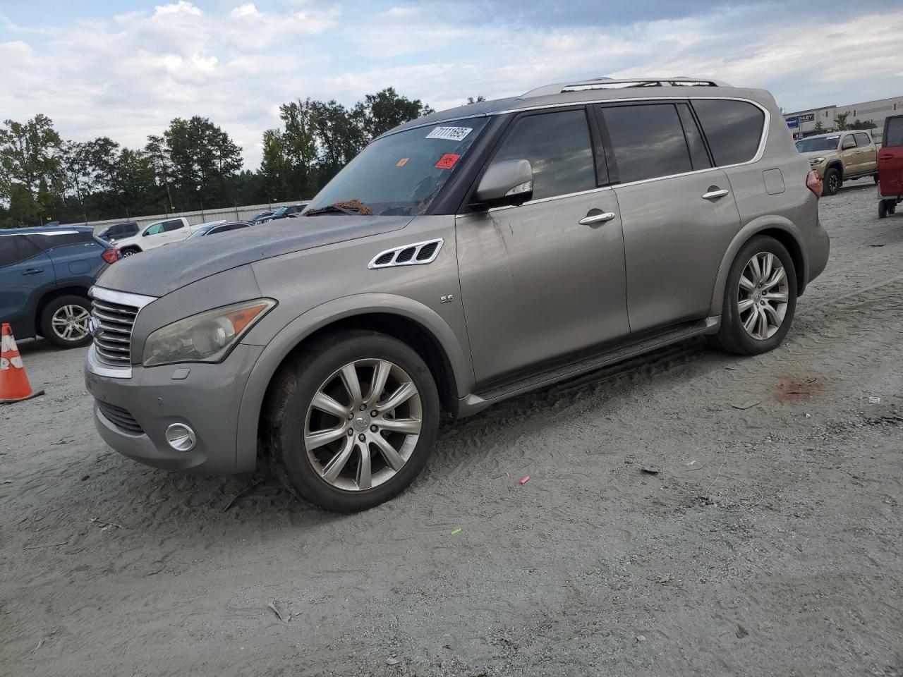 INFINITI QX80
